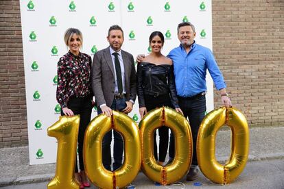 Desde la izquierda Anna Simon, Frank Blanc, Cristina Pedroche y Micky Nadal celebrando los mil programas de 'Zapeando' (La Sexta) en noviembre de 2017.