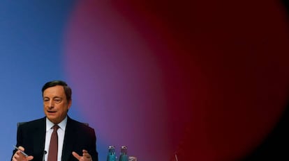 El presidente del BCE, Mario Draghi, en una rueda de prensa en Fráncfort el 21 de abril