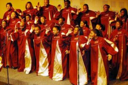 El Alabama Gospel Choir actúa en el Auditori