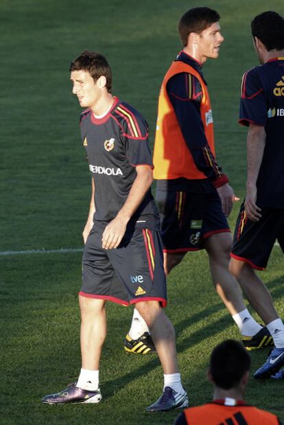 Aduriz y Alonso, ayer en el entrenamiento de la selección.