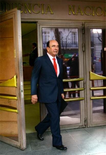 Emilio Botín, a la salida de la Audiencia Nacional.