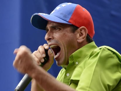 Henrique Capriles durante un mitin de protesta, en noviembre, en Caracas