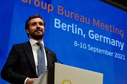 El líder del PP, Pablo Casado, asiste a un encuentro de líderes del PPE en Berlín.