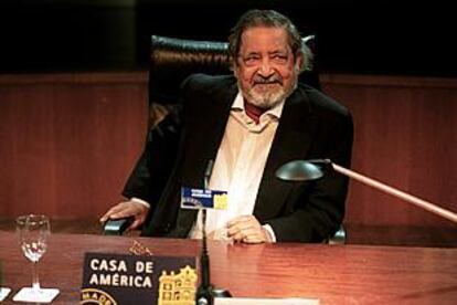 V. S. Naipaul, en la Casa de América de Madrid.