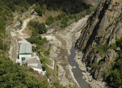 La misma zona del río Sil el miércoles 15 de julio, tras el corte de agua realizado por Iberdrola.