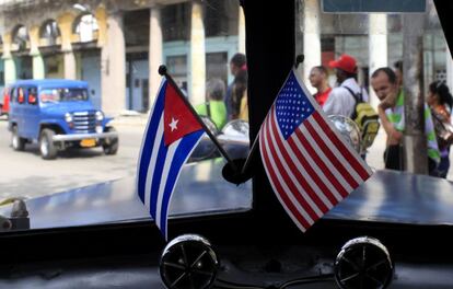 Un coche cl&aacute;sico en las calles de La Habana. 