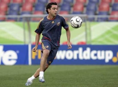 Xavi, durante un entrenamiento con la selección española.