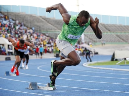 Bolt, en la salida de su serie de 400 metros.
