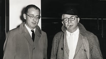 I. A. L. Diamond y Billy Wilder, en Nueva York en 1962, a la vuelta de un viaje a París donde habían buscado localizaciones para 'Irma la dulce'.