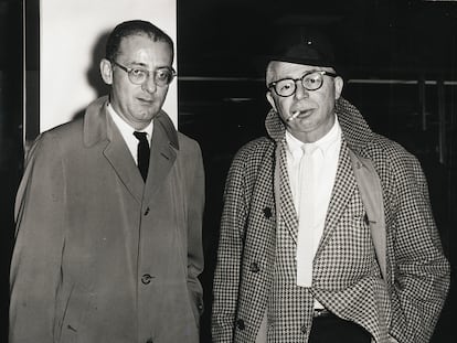 I. A. L. Diamond y Billy Wilder, en Nueva York en 1962, a la vuelta de un viaje a París donde habían buscado localizaciones para 'Irma la dulce'.