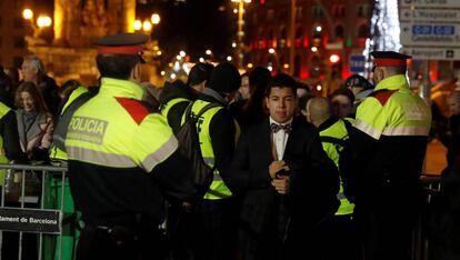 Controls la nit de Cap d'Any a Barcelona.