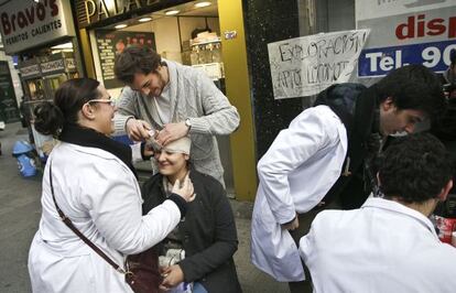 Protesta en Madrid de médicos internos residentes.