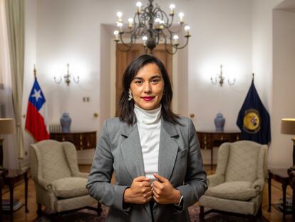 Izkia Jasvin Siches Pastén,​ ministra del Interior y Seguridad Pública de Chile, durante una entrevista el 5 de mayo de 2022.