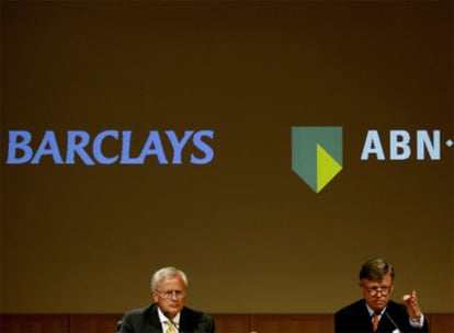 Rueda de prensa de ABN Amro y Barclays en Amsterdam