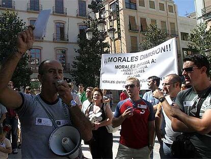 Protesta policial en Granada contra un edil de IU