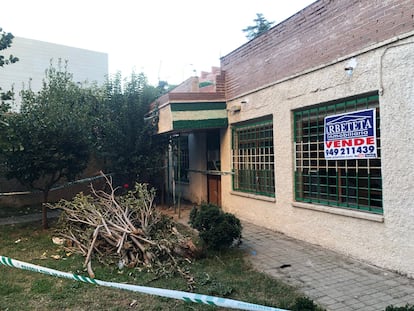 Exterior del local de Azuqueca de Henares (Guadalajara) donde este domingo se reunió un grupo de jóvenes que resultaron intoxicados.