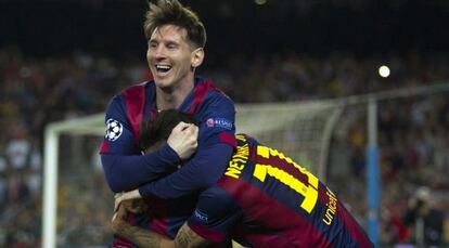 Messi y Neymar celebran el tercer gol del Barça.