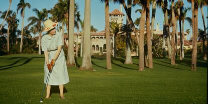 Marjorie Merriweather Post, jugando al golf en Mar-a-Lago en 1954.