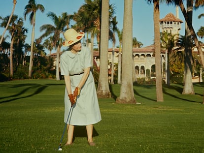 Marjorie Merriweather Post, jugando al golf en Mar-a-Lago en 1954.