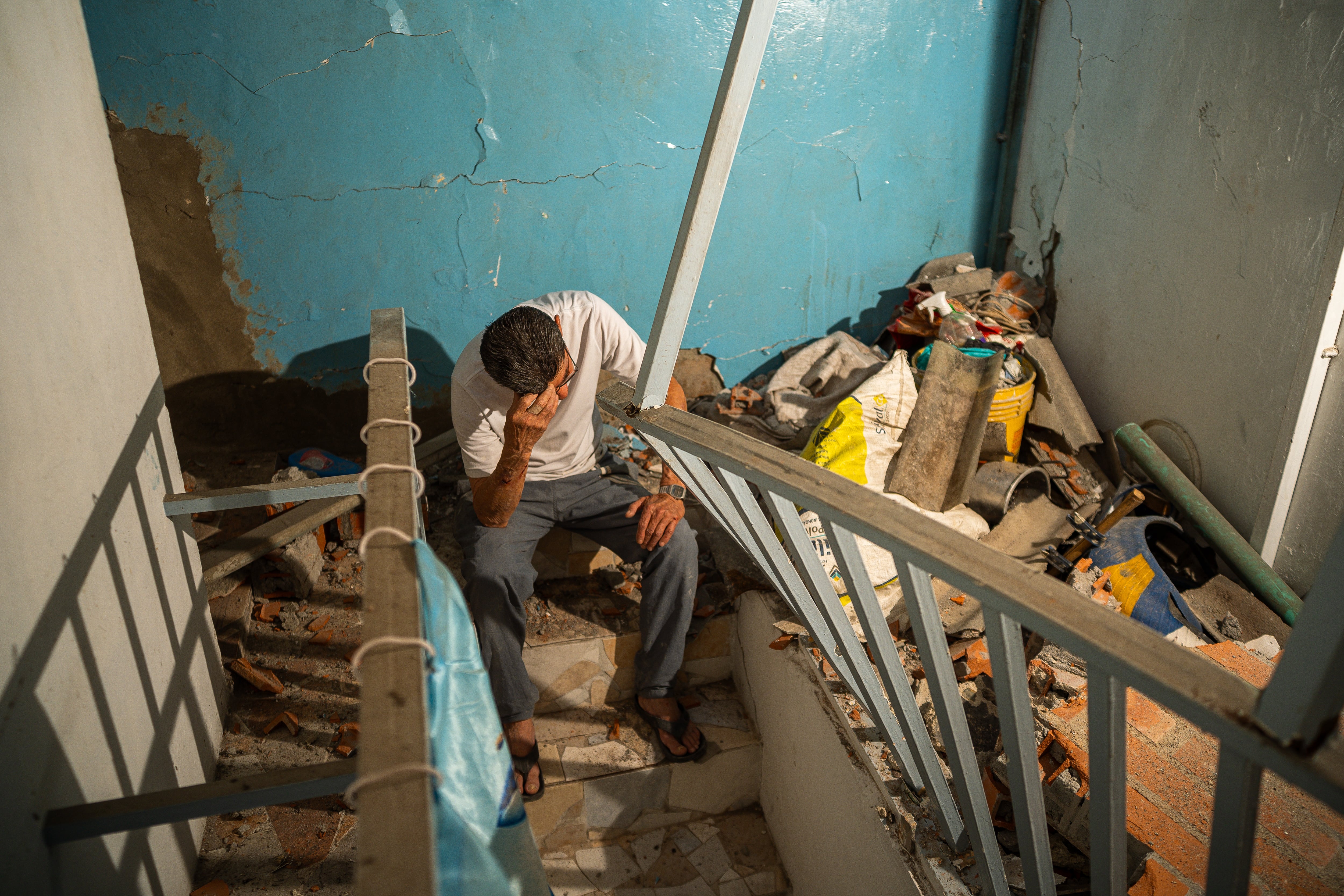 Uno de los afectados por el terremoto en Pereira, el 11 de agosto.