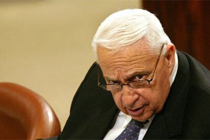 Ariel Sharon, ayer en una sesión del parlamento de Israel.
