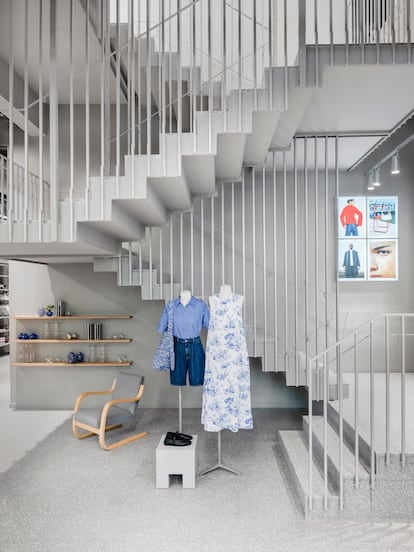 La estética minimalista nórdica es uno de los reclamos de la nueva tienda Arket.
