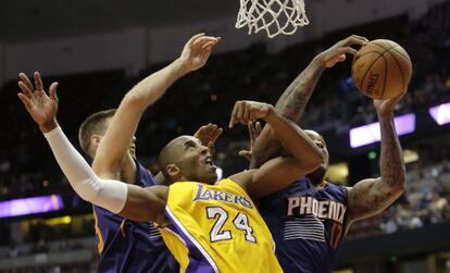 Kobe Bryant, ante Phoenix en pretemporada.