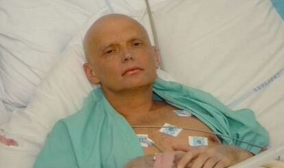 Alexander Litvinenko in the London hospital where he eventually died.