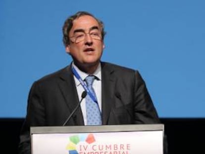 El presidente de CEOE y vicepresidente de la Confederación Europea de Empresas-BUSINESSEUROPE, Juan Rosell, interviene en la IV Cumbre Empresarial de la Comunidad de Estados Latinoamericanos y del Caribe (Celac) y de la Unión Europea (UE), en Santiago de Chile.