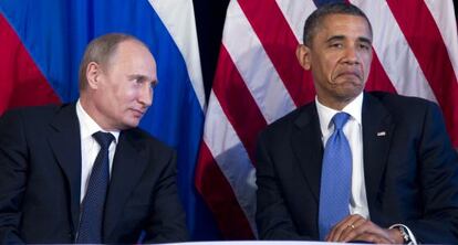 El presidente Vlad&iacute;mir Putin (izq) junto a su hom&oacute;logo estadounidense Barack Obama, durante la cumbre del G-20 de 2012.