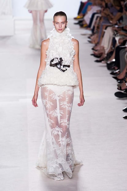 El delicado jardin de Giambattista Valli