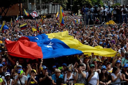 Manifestantes da oposição, nesta quarta-feira em Caracas.