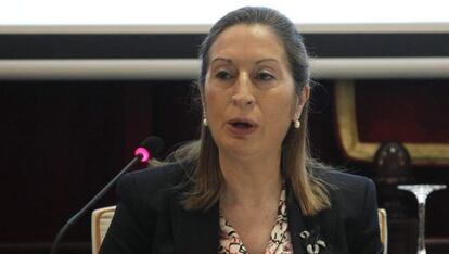 La ministra española de Fomento, Ana Pastor