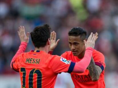 Messi i Neymar celebren un gol al partit de dissabte.
