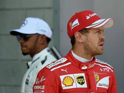 Hamilton y Vettel, tras la sesi&oacute;n de clasificaci&oacute;n el GP de Espa&ntilde;a.