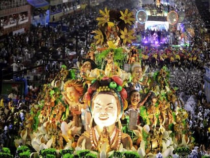 Beija-Flor durante o desfile de 2014.