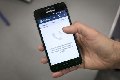 La nova versió de WhatsApp permet fer trucades.