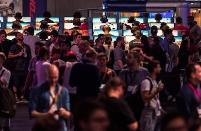 Vista general de la sala principal de la Gamescom 2017.