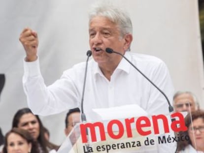 El líder de Morena responde a quienes asemejan su estrategia a la del presidente venezolano e insiste en la existencia de una  guerra sucia  en su contra