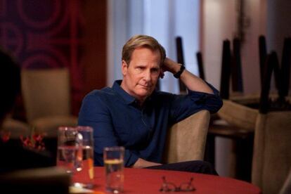 Jeff Daniels interpreta al periodista Will McCavoy.