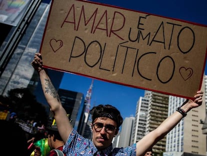 Foto tirada na última Parada do Orgulho LGBT em São Paulo.