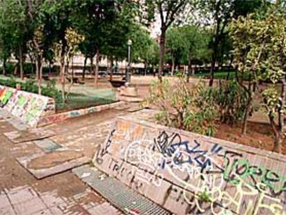 Estado actual de los jardines de Can Cuiàs, situados en la calle del Marquès de Sentmenat, en Les Corts.