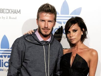 David y Victoria Beckham son jóvenes y están en forma, ¿quién mejor que ellos para ser la imagen de una marca de deportes?. Es lo que han debido pensar los directivos de la firma Adidas, que han elegido al futbolista como rostro de los nuevos diseños de la línea <i>Originals by Originals</i>. La pareja Beckham no se ha perdido la presentación de la colección en la tienda de la avenida Melrose de Los Ángeles (EE UU).