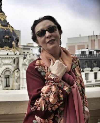 La artista en la terraza del hotel Ada Palace, donde encuentra intimidad en el centro de Madrid.