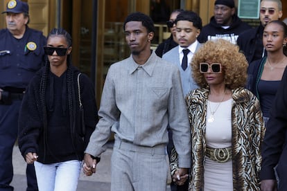 D'Lila Star Combs, Christian (called King) Combs and Janice Combs leave Manhattan federal court after Sean Combs' hearing on October 10 in New York.