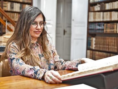 La historiadora Claudia Stella Geremia, en el Museo de Canarias, fotografiada el pasado mes de junio.