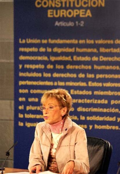 María Teresa Fernández de la Vega, durante la rueda de prensa.