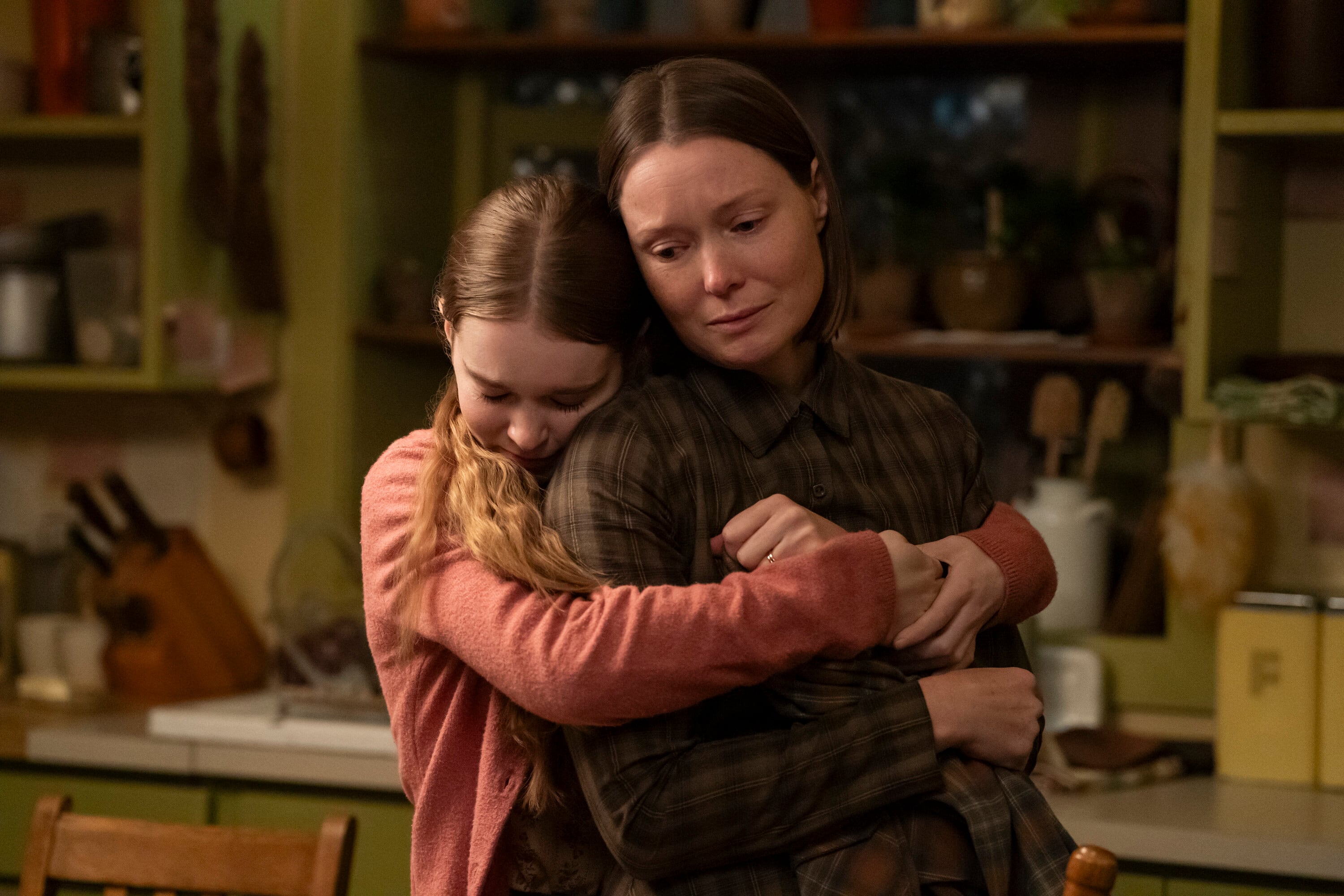 Summer H. Howell y Samantha Sloyan, en la serie 'Carrie'.
