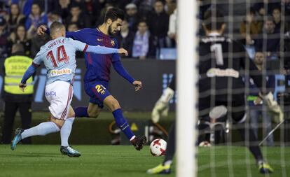 André Gomes durante una jugada contra el Celta.