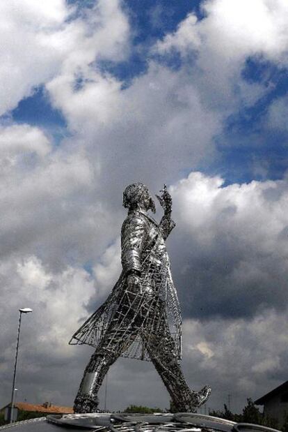 Monumento a Cerdà en Centelles, su pueblo natal.